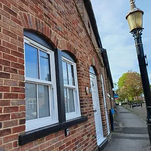  Holiday home Charming 2-bed In